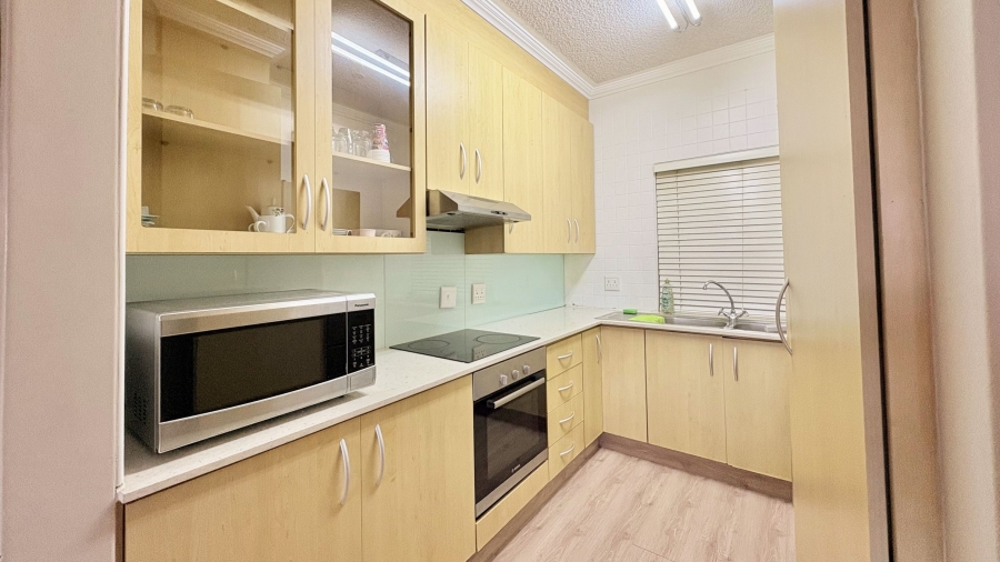 2 Bedroom Property for Sale in Summerstrand Eastern Cape
